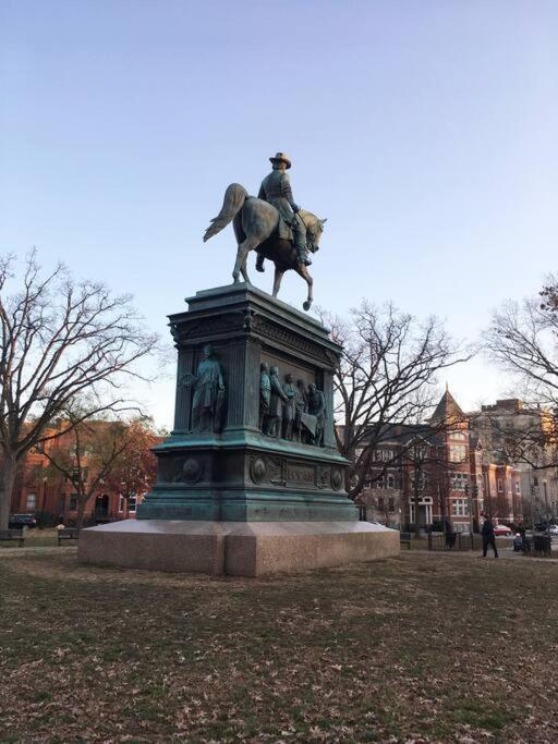 Central Victorian 1-Bed Getaway- National Mall Washington Exterior foto